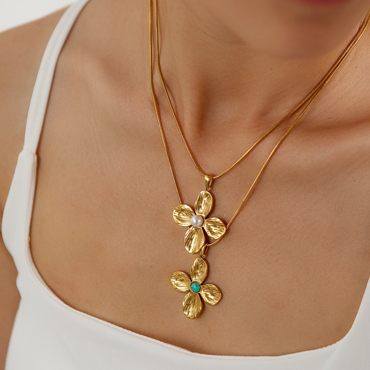 Women's Fashion Retro Temperament Petals Ornament Suit High-end Simple All-match